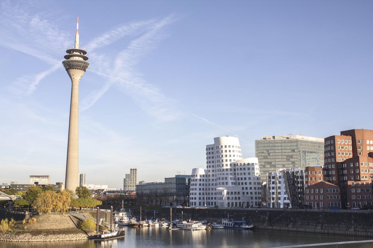 Sleep Inn Duesseldorf Exteriör bild
